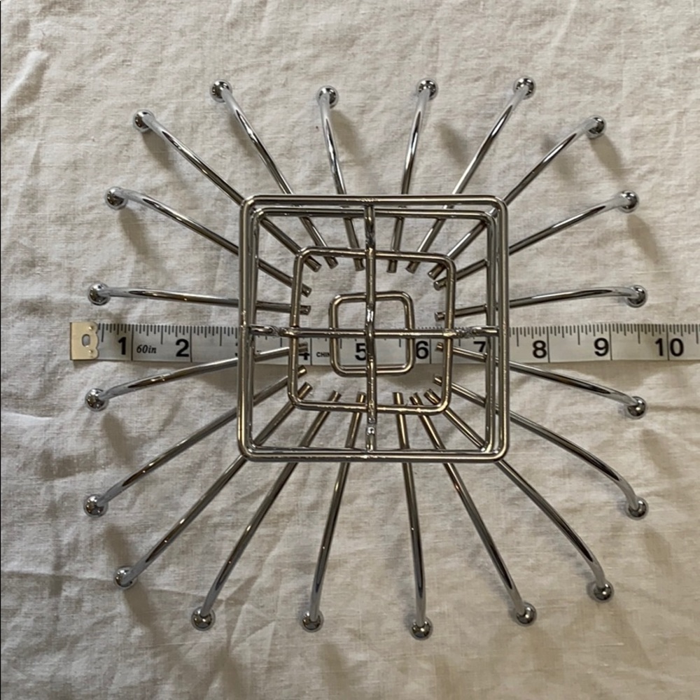 Silver metal napkin holder - Picture 4 of 4